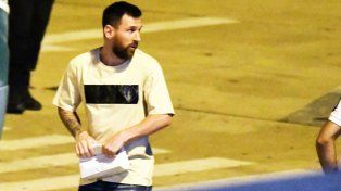 Messi llegó al país para los amistosos de la Selección