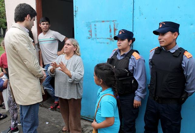 Las fuerzas de seguridad colaboran ante la emergencia hídrica