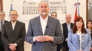 El gobernador Omar Perotti y su equipo analizan distintas alternativas ante el pedido opositor de realizar una ronda por el calendario electoral.&nbsp;