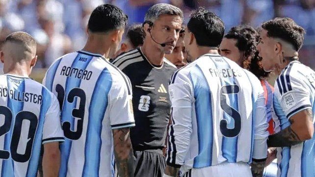 El árbitro que dirigió la final del Mundial Slavko Vini anunció su retiro.