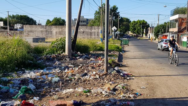 El proyecto surgió para ayudar a la limpieza urbana y evitar que las personas tiren sus residuos en la calle.
