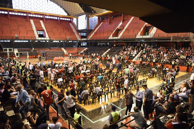 Los socios de Newell's fueron convocados para participar de la asamblea extraordinaria y de la especial.