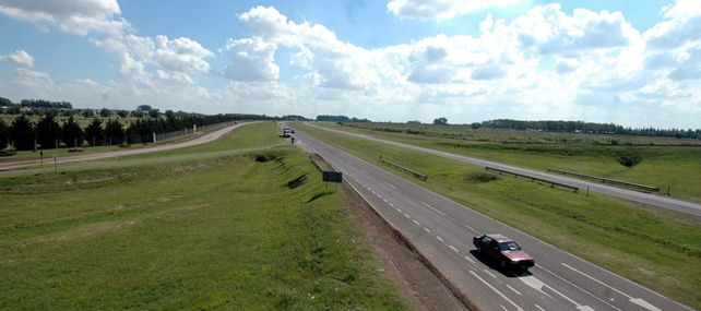 La autopista a Córdoba entre Funes y Rosario fue escenario de atracos a automovilistas.