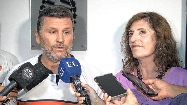 Cristian Caminiti y Adriana Molina presentaron el evento de fútbol a desarrollarse el CEF 29 de avenida Galicia.