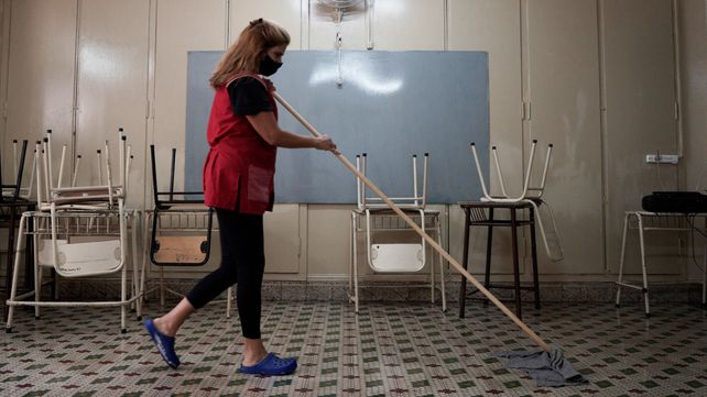 Las clases presenciales están suspendidas en Rosario y San Lorenzo.&nbsp;
