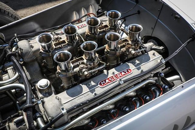 El motor era de ocho cilindros de 4.190 cent&iacute;metros c&uacute;bicos, lo que le daba 410 caballos.
