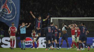Los jugadores de PSG celebran la clasificación a la final de la Champions.