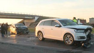 Cortaron la autopista Rosario-Córdoba en una mañana compleja con dos choques