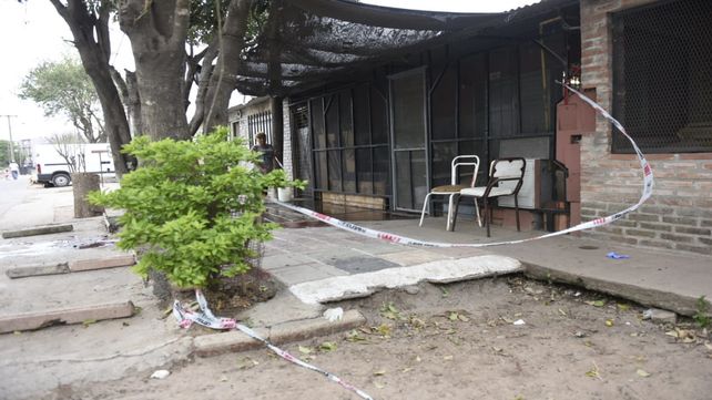 El lugar. Almaraz fue sorprendido en la puerta de su casa