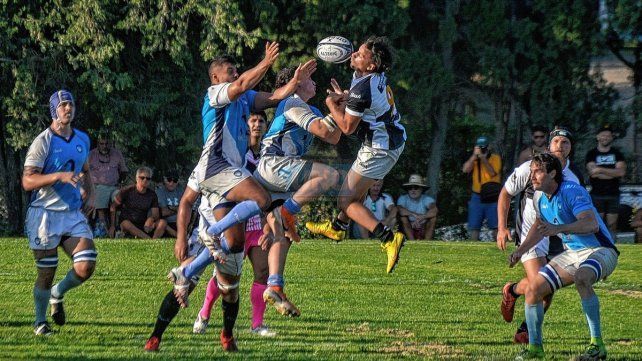 Estudiantes juega ante Rowing en el inicio de la segunda rueda de Primera División.