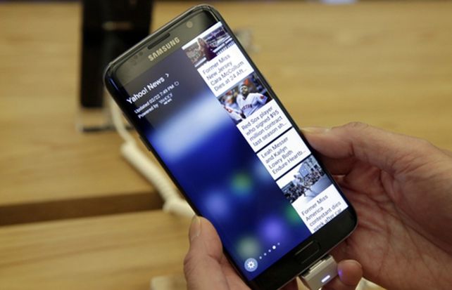 El S7 Edgede Samsung se puede sumergir hasta 1