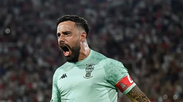 El rosarino es el capitán y referente del Globo.