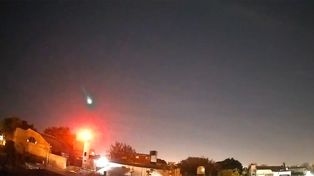 Minutos antes de las diez de la noche de este lunes, una luz cruzó el cielo local.