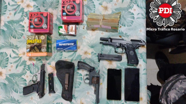 Las armas incautadas en los allanamientos realizados por venta de droga en zona noroeste.