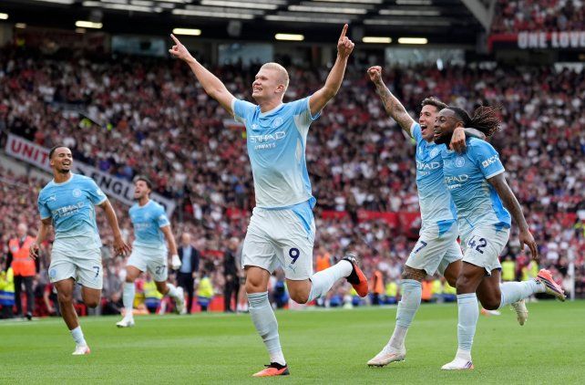 Con un gol mal cobrado, Manchester City se quedó con el derbi