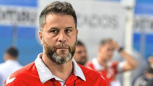 Presentó su renuncia después de la derrota ante Tigre.