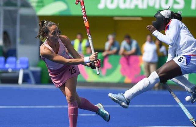 Las Leonas golearon y pasaron a semifinales