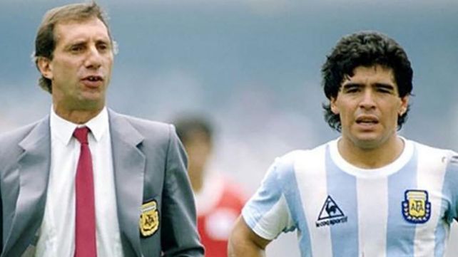 Carlos Bilardo junto a Diego Maradona durante el Mundial del 86 en México.