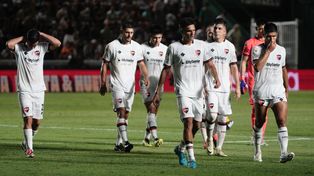 Newells fue goleado en el sur bonaerense por 3 a 0 en su choque ante Banfield. Un golpe duro de soportar.