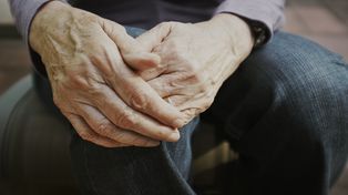 Estimulación cerebral profunda y rehabilitación: las claves del tratamiento moderno del Parkinson