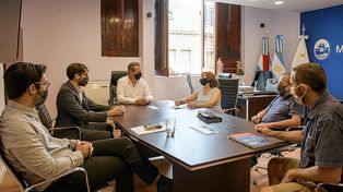 Bahl y vecinalistas se reunieron por los problemas con el agua