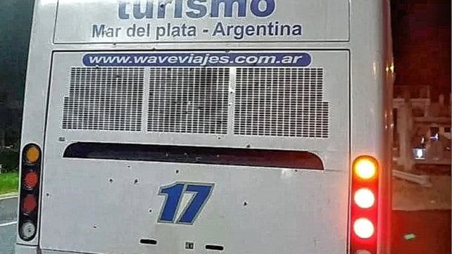 Balazos en la Ruta 2: dispararon a dos micros en viaje