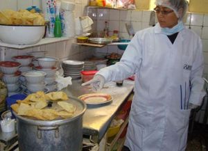 Cada 75 segundos alguien muere por comer alimentos contaminados