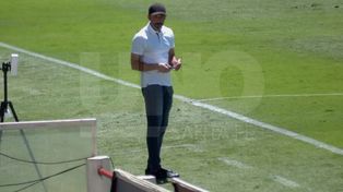 Juan Azconzábal, postulado a Mejor DT de la fecha