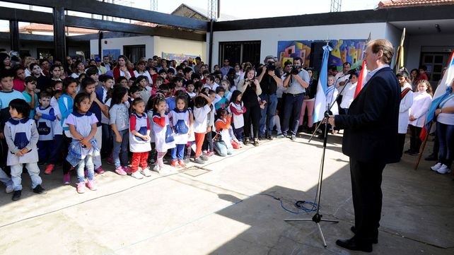 El gobierno entrerriano licitó obras por 45 millones de pesos para dos escuelas de Concordia