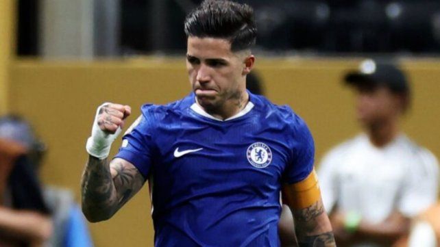 Los argentinos Enzo Fernández (foto) en Chelsea y Germán Cano en Fluminense serán titulares en las semifinales.