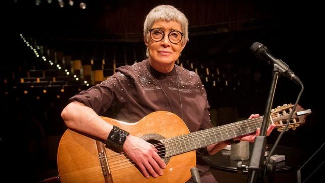 Teresa Parodi se presenta este jueves en Rosario en formato guitarreada junto al músico local Martín Neri