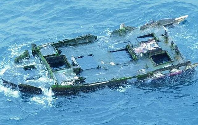 Un pedazo de la proa del barco pesquero japonés sorprendió a la Guardia Costera de EE.UU.