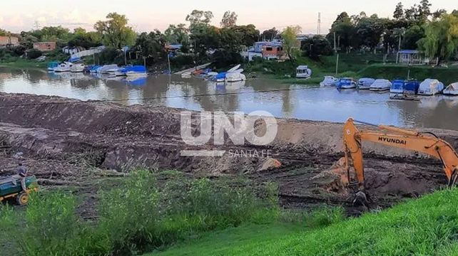 El movimiento de suelo a la vera del riacho Santa Fe El movimiento de suelo a la vera del riacho Santa Fe