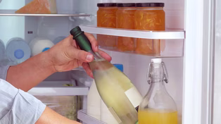 Existen diversas cuestiones a considerar antes de guardar el vino en la heladera