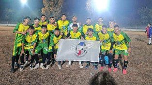 Los Canarios de barrio los Troncos superó a Peñaloza y continúa en la Copa Concejo.