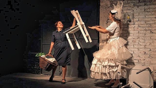 *LUNES* El Hombre Acecha, una obra que no debiera pasar inadvertida