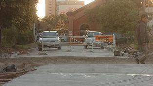 A pesar de los inconvenientes, ya se pavimentaron cinco cuadras en Candioti Sur