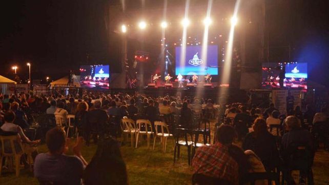 Esta noche se presentan Los Palmeras y Mario Pereyra en la Fiesta del Mate