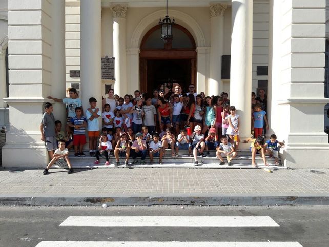 Niñas y niños de residencias del Copnaf vivieron la magia del circo en Santa Fe
