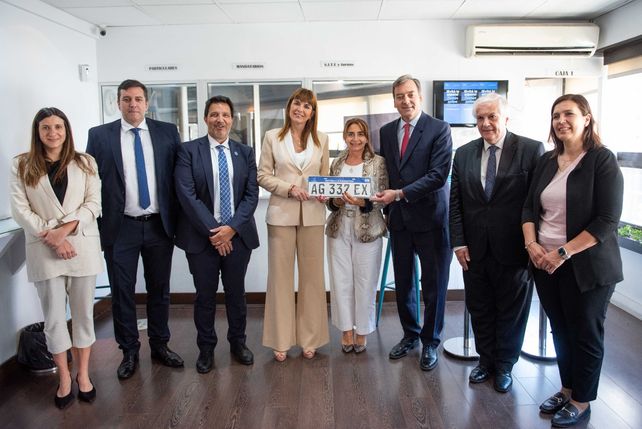 Funcionarios nacionales y directivos