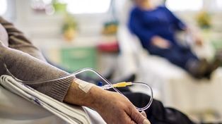 Las terapias oncológicas pueden incluir quimio, cirugías y/o radioterapia