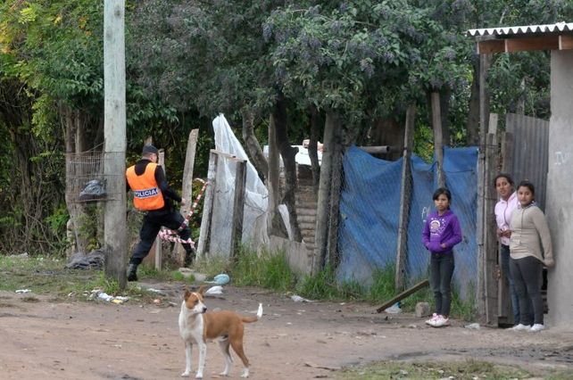 Así es la precaria casa donde murió incinerada toda una familia