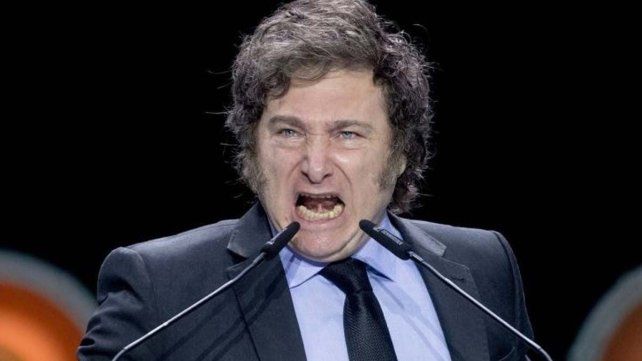 Javier Milei calificó de corrupta a la esposa de su par español Pedro Sánchez. España exige una disculpa pública y analiza retirar a la embajadora del país.
