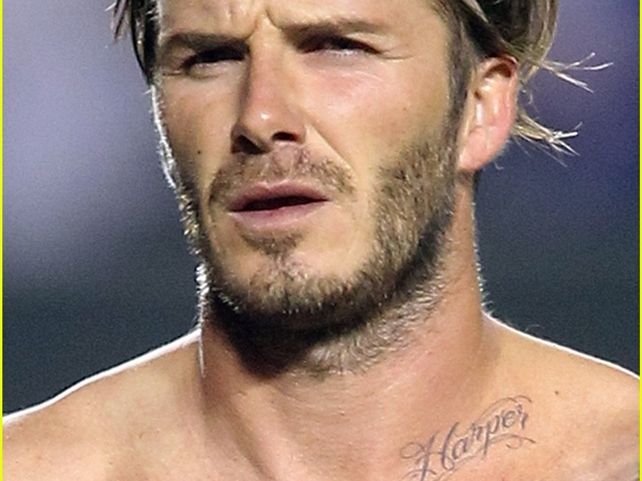 Mostró su nuevo tatuaje