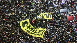 Javier Milei será el nuevo presidente de los argentinos al imponerse con claridad en el balotaje que se celebró este domingo