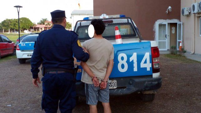 Un joven fue detenido en Paraná luego de amenazar a una mujer con destruirle el kiosco