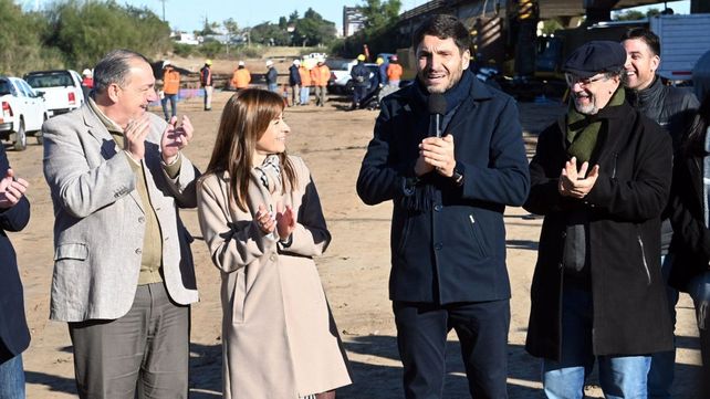 María Luengo: El nuevo puente Santa Fe - Santo Tomé es un logro del trabajo en equipo entre el intendente y el gobernador María Luengo: El nuevo puente Santa Fe - Santo Tomé es un logro del trabajo en equipo entre el intendente y el gobernador