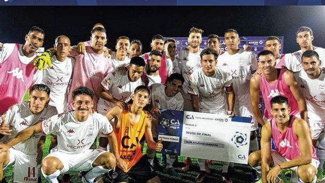 Huracán pasó de fase en la copa.