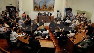 Leonardo Simoniello fue reelecto por unanimidad como Presidente del Concejo