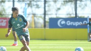 Rafael Sangiovani juega donde el Kily lo ponga. Ya lo hizo de lateral y de volante central pese a ser volante derecho.